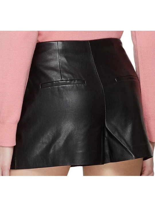 Black Leather Short With Pleats