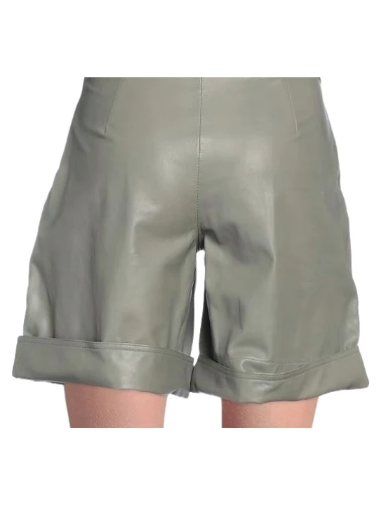 Regular Fitted Zipper Grey Leather Short