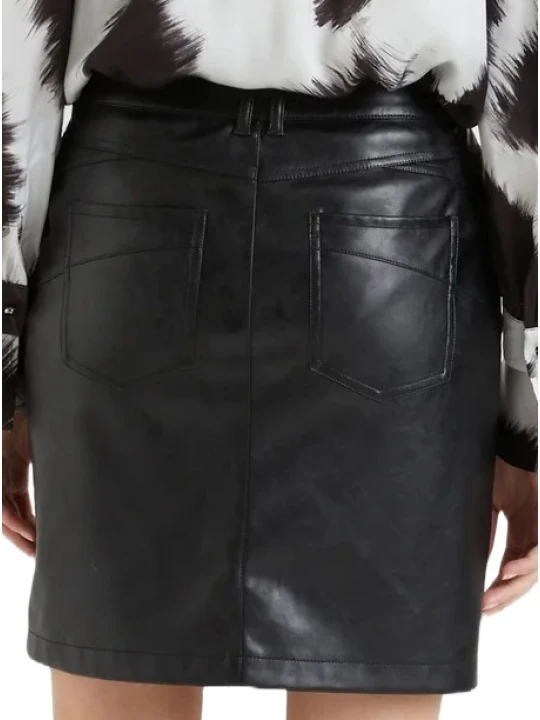 Fitted Mini Black Leather Skirt